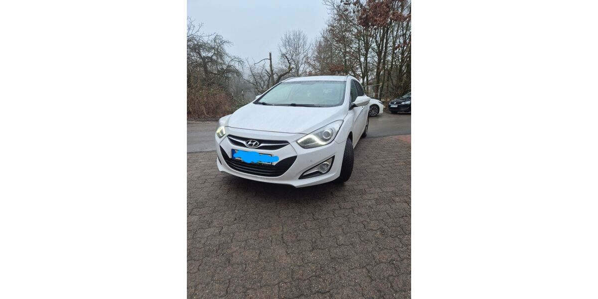 Hyundai i40 140.000 km 6.800 &euro; Kronberg 61476