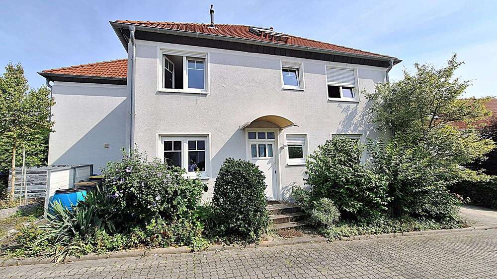 Haus zum Kaufen in Bad Vilbel 945.000 € 180 m² 7 zimmer