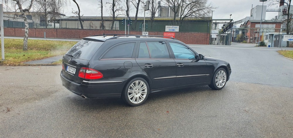 Mercedes-Benz E 280 318.752 km 9.900 &euro; Frankfurt am Main 60311