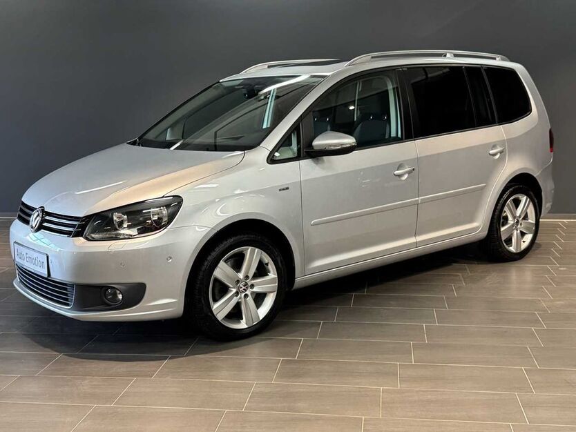 VW Touran 86.700 km 13.380 € Offenbach 63069