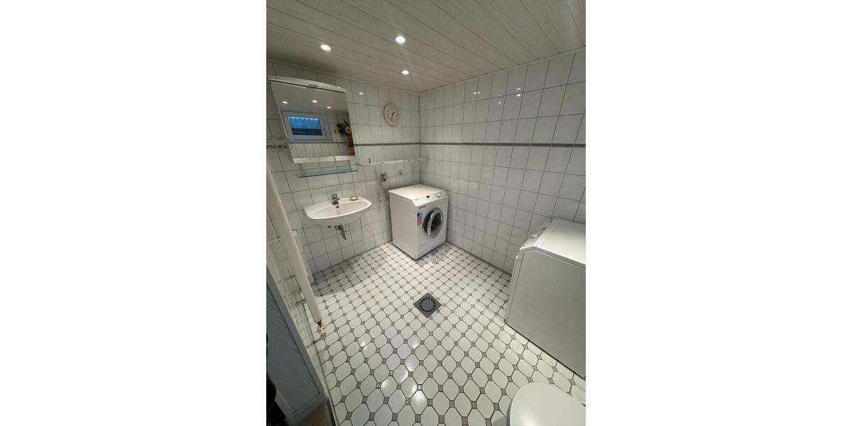 Reihenhaus Frankfurt am Main Mitte-West - 3 Zimmer, 82 m&sup2;, 1.690&euro; | Angebot:24703923