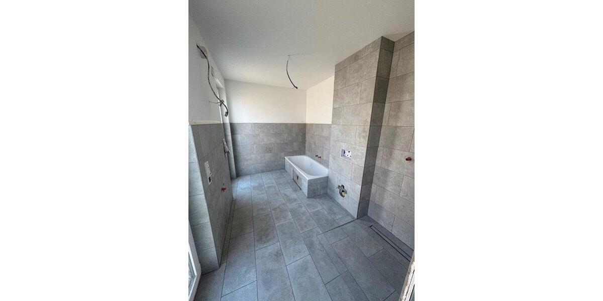 Erdgeschoßwohnung Frankfurt am Main Niederrad - 2 Zimmer, 67 m&sup2;, 1.380&euro; | Angebot:26235179