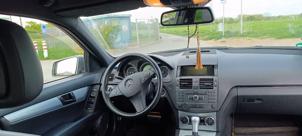Mercedes-Benz C 250 319.000 km 4.350 &euro; Karben 61184