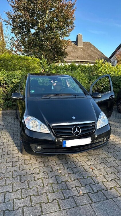Mercedes-Benz A 180 197.262 km 2.700 € Dietzenbach 63128