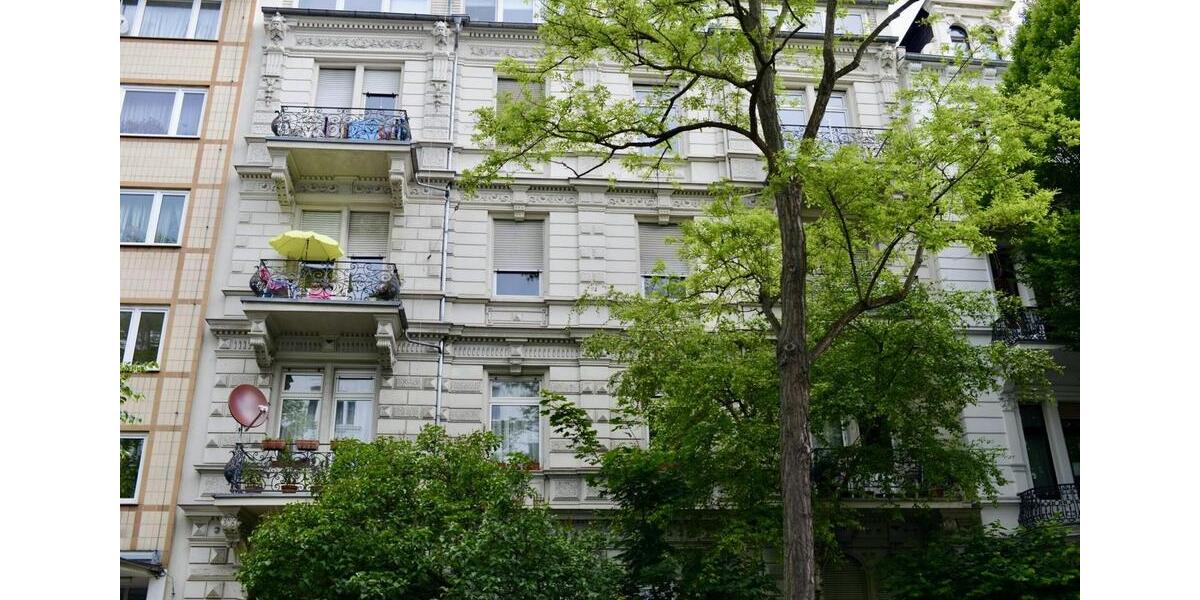 Dachgeschoßwohnung Frankfurt am Main Ginnheim - 3 Zimmer, 80 m&sup2;, 1.350&euro; | Angebot:26251158