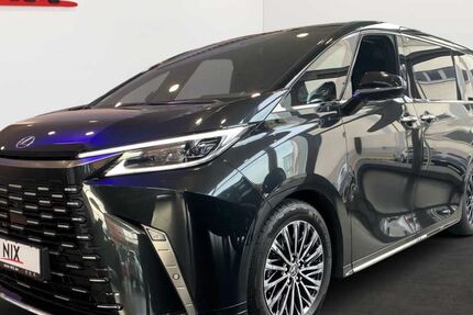 Lexus LM 3.900 km 108.000 &euro; Frankfurt 60314