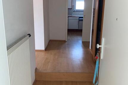 Helle 2,5 Zimmer Wohnung mit Süd-Balkon zimmer