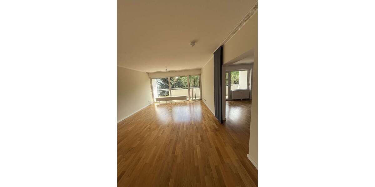 Etagenwohnung Offenbach am Main Hafen - 2.5 Zimmer, 83 m&sup2;, 1.240&euro; | Angebot:26277487