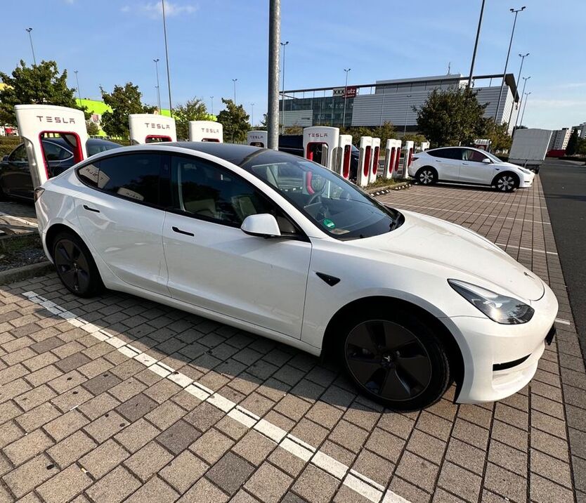 Tesla Model 3 50.000 km 27.000 € Frankfurt 60599