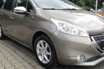 Peugeot 208 157.000 km 4.430 € Schwalbach/Taunus 65824