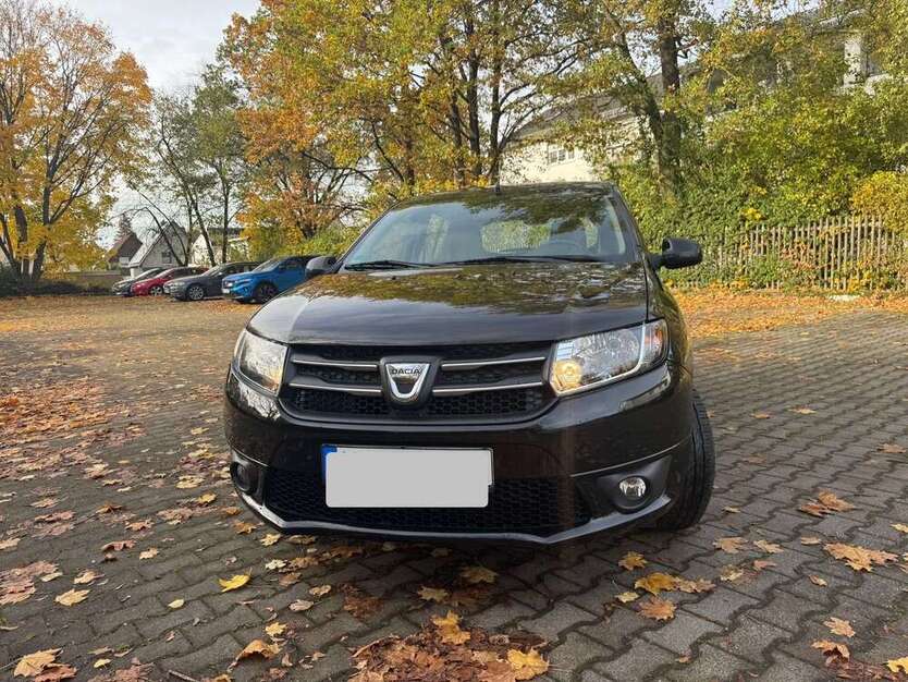 Dacia Sandero 178.000 km 2.750 € Steinbach 61449