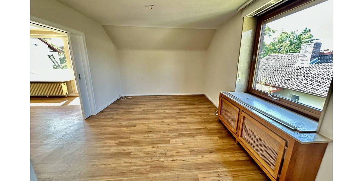 Etagenwohnung Hanau Kesselstadt - 3 Zimmer, 101 m&sup2;, 1.000&euro; | Angebot:26484124