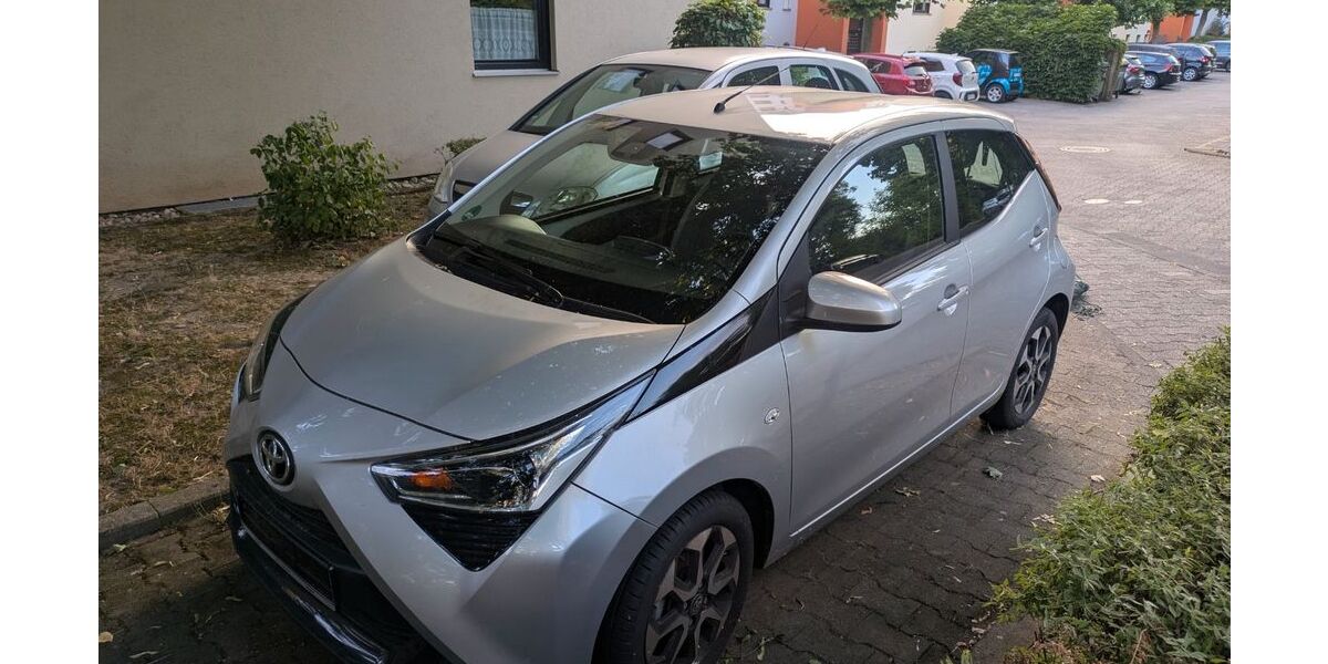 Toyota Aygo (X) 9.633 km 12.200 &euro; Oberursel 61440