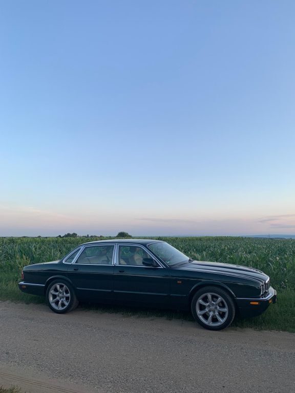XJ
