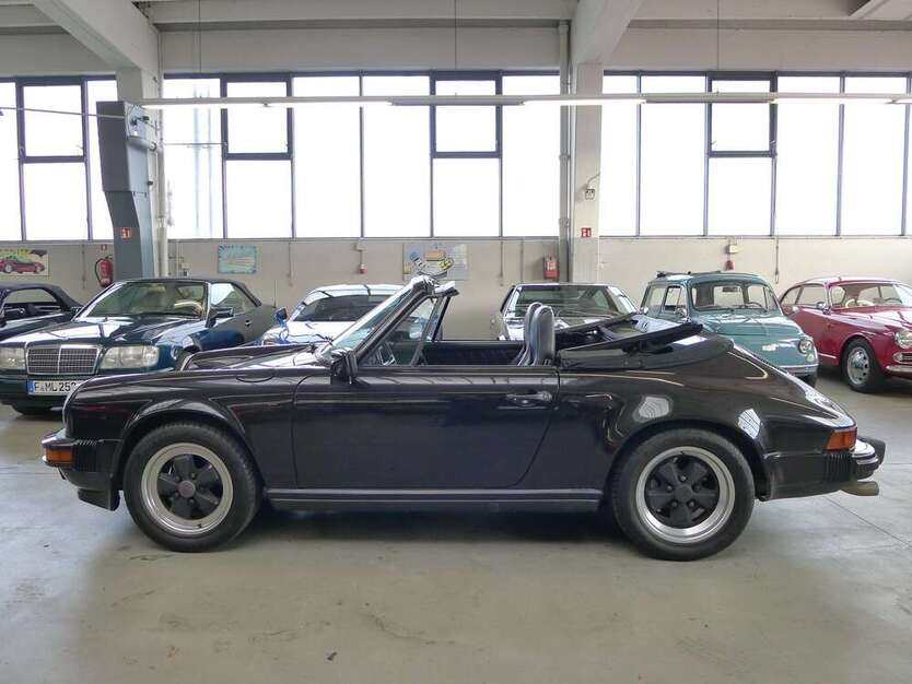 Porsche 911 122.000 km 57.950 € Frankfurt am Main 60388