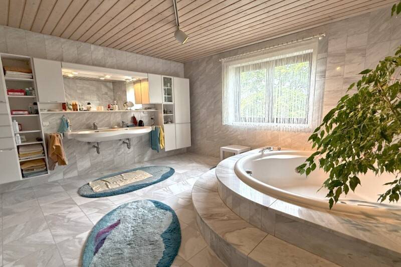 Einfamilienhaus Obertshausen - 8 Zimmer, 177 m&sup2;, 749.000&euro; | Angebot:26501897