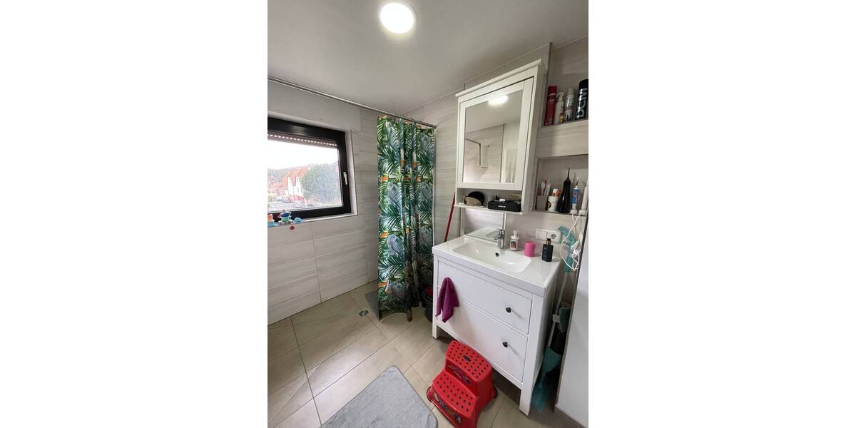 Etagenwohnung Mömbris - 2 Zimmer, 102 m&sup2;, 850&euro; | Angebot:25675690