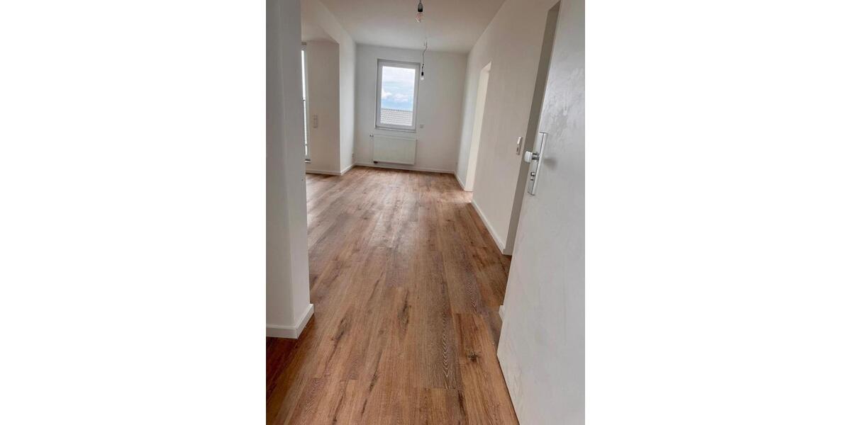 Etagenwohnung Offenbach am Main Hafen - 3 Zimmer, 82 m&sup2;, 1.350&euro; | Angebot:26445238