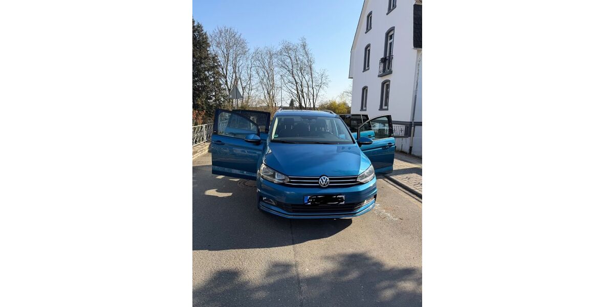 VW Touran 127.000 km 17.600 &euro; Eschborn 65760
