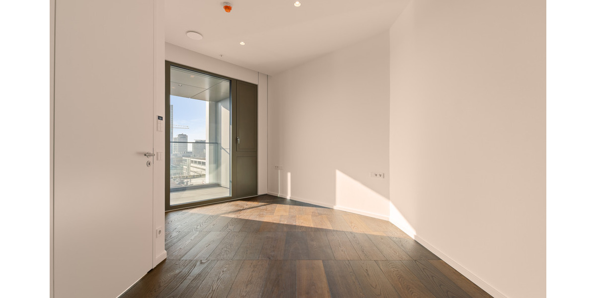 Etagenwohnung Frankfurt am Main Innenstadt - 2 Zimmer, 82 m&sup2;, 2.115&euro; | Angebot:26092972