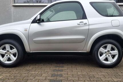 Toyota RAV 4 124.000 km 11.900 &euro; Groß Gerau 64521