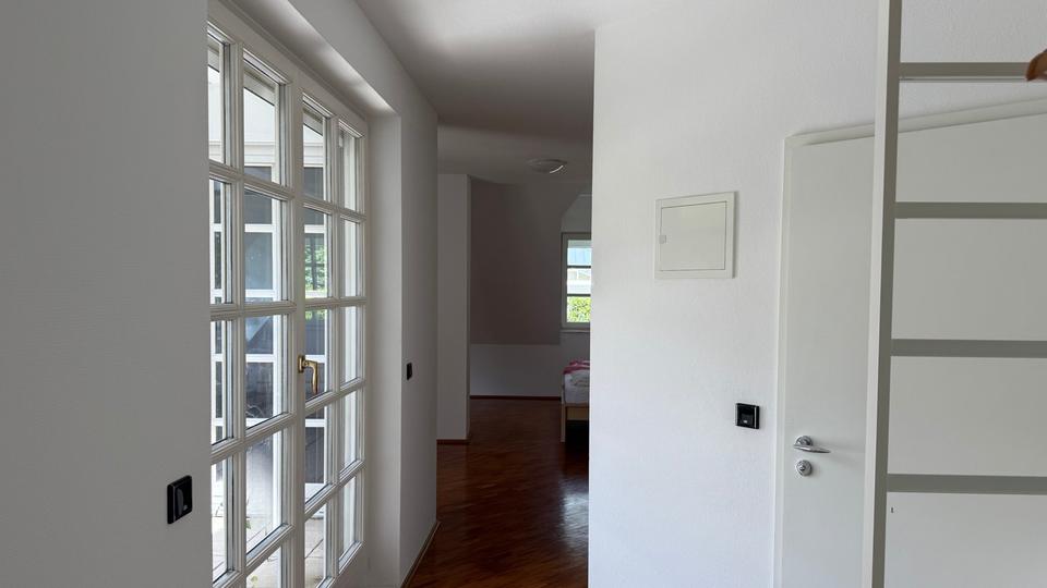 Etagenwohnung Bad Homburg vor der Höhe Gonzenheim - 3 Zimmer, 130 m&sup2;, 2.200&euro; | Angebot:26232519