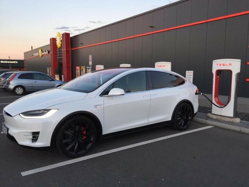 Tesla Model X 84.549 km 89.999 € Friedrichsdorf 61381