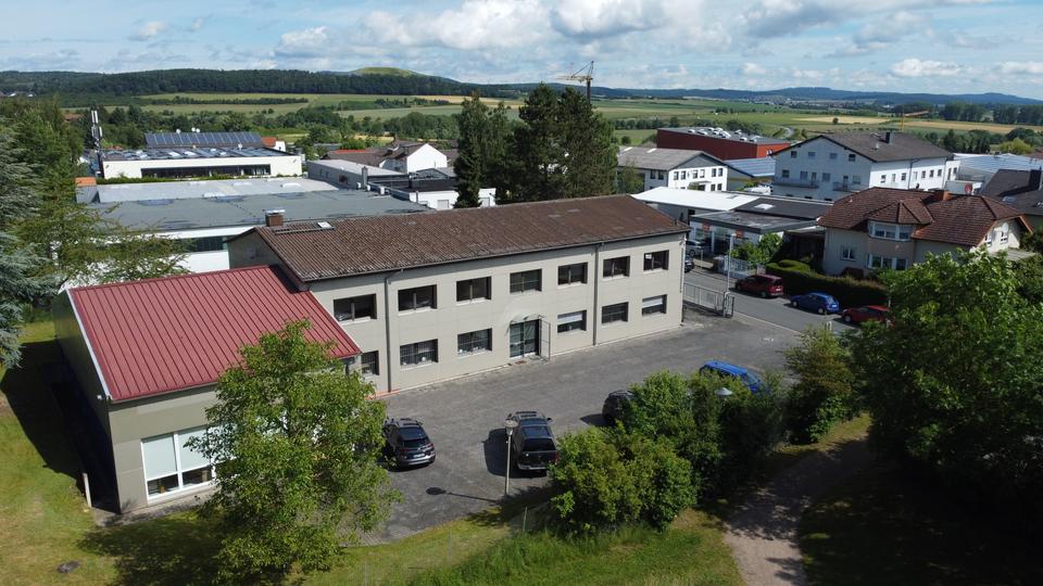 Gewerbeeinheit mit 83 m2 Büro-Praxisfläche in Neu-Anspach zimmer