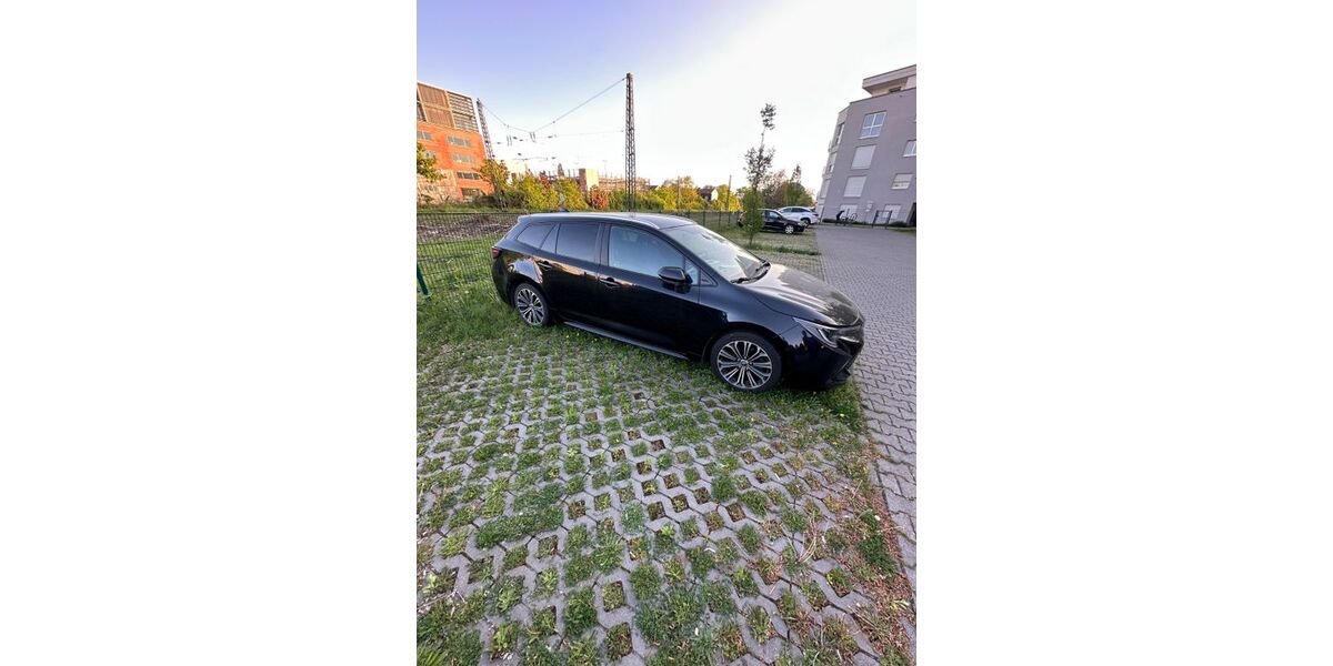 Toyota Corolla 306.000 km 12.500 &euro; Frankfurt 60386