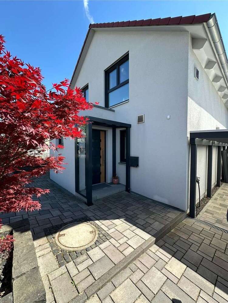 Haus zum Kaufen in Roßdorf 1.050.000 € 175 m²