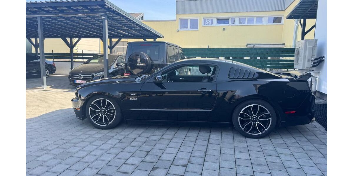 Ford Mustang 123.450 km 23.000 &euro; Roßdorf DE-64