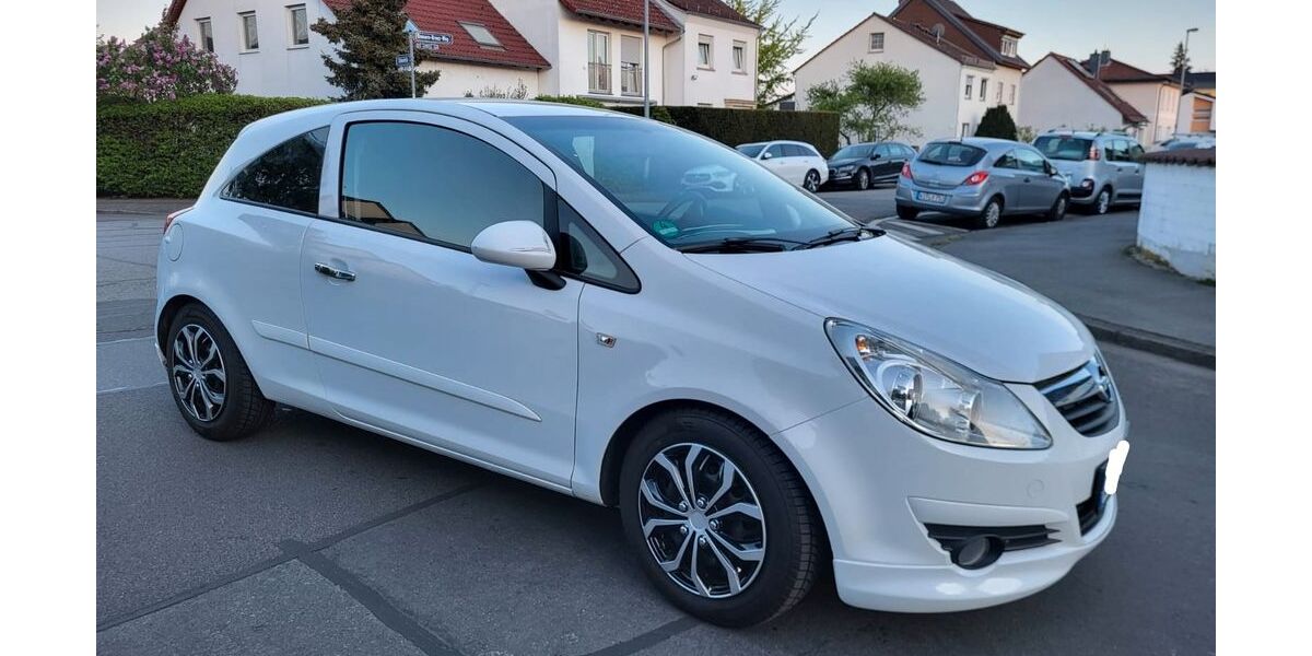 Opel Corsa 115.000 km 3.300 &euro; Rüsselsheim am Main 65428