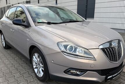 Lancia Delta 214.760 km 1.950 &euro; Frankfurt/M 65933
