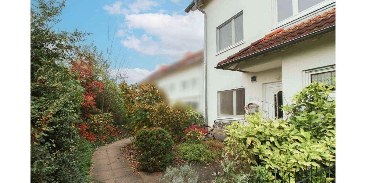 Modernisiertes Reiheneckhaus in Babenhausen - Gartenidylle und eigene Tiefgarage inklusive 5 zimmer