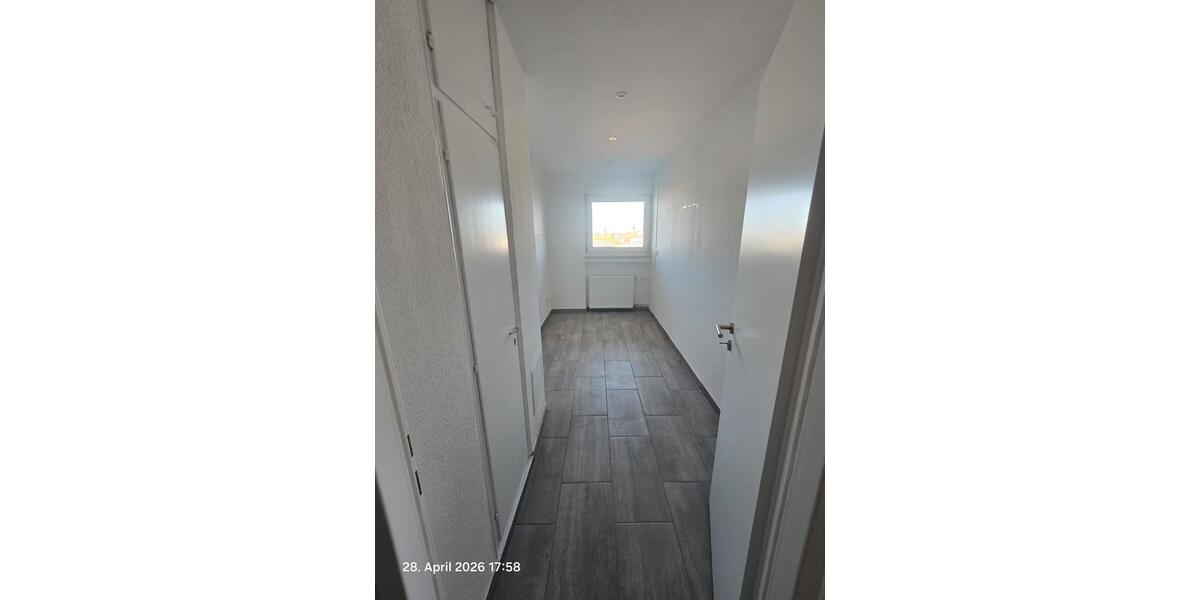 Etagenwohnung Offenbach am Main Hafen - 3 Zimmer, 75 m&sup2;, 1.200&euro; | Angebot:26482978