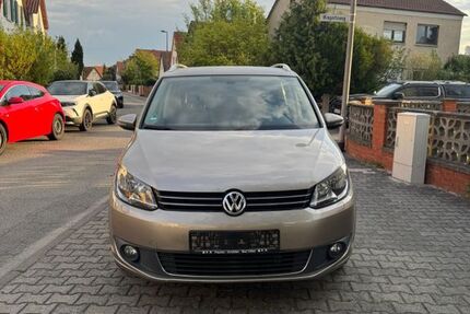 VW Touran 70.000 km 11.500 &euro; Rüsselsheim 65428