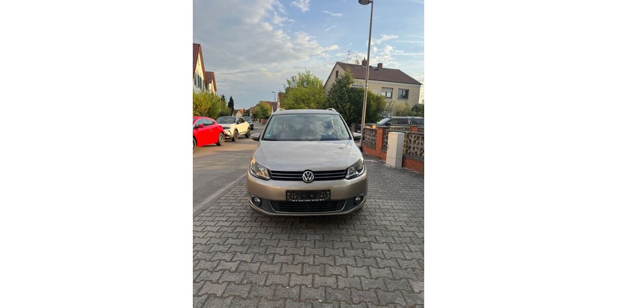 VW Touran 70.000 km 11.500 &euro; Rüsselsheim 65428