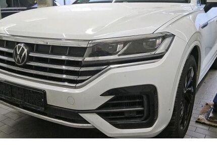 VW Touareg 94.439 km 43.450 &euro; Frankfurt 60326