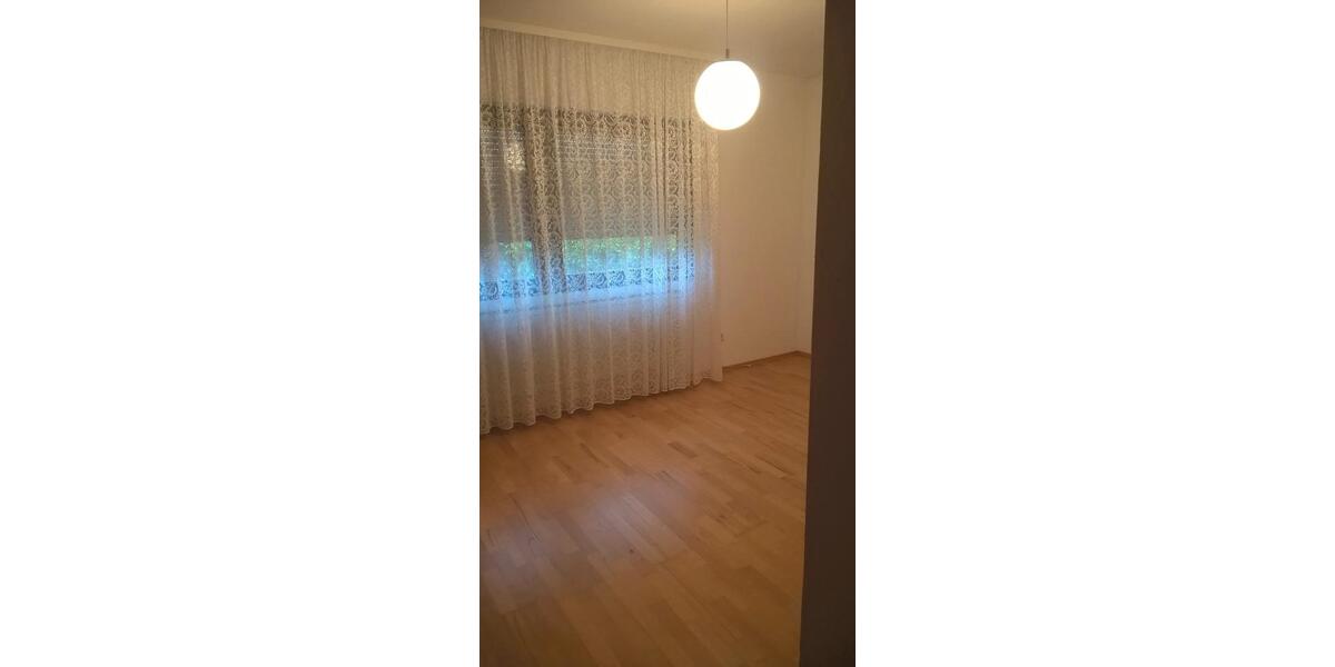 Bungalow Babenhausen - 4 Zimmer, 156 m&sup2;, 1.650&euro; | Angebot:26327929