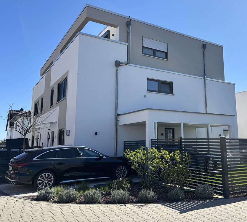 Haus zum Kaufen in Babenhausen 889.000 € 189.47 m²
