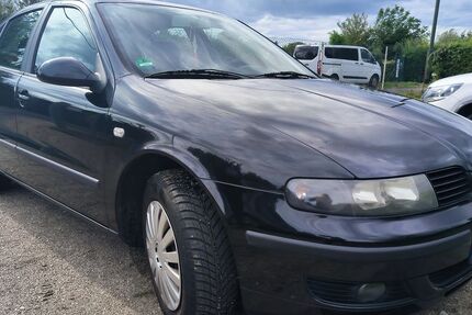 Seat Leon 144.000 km 2.400 € Frankfurt am Main 60488