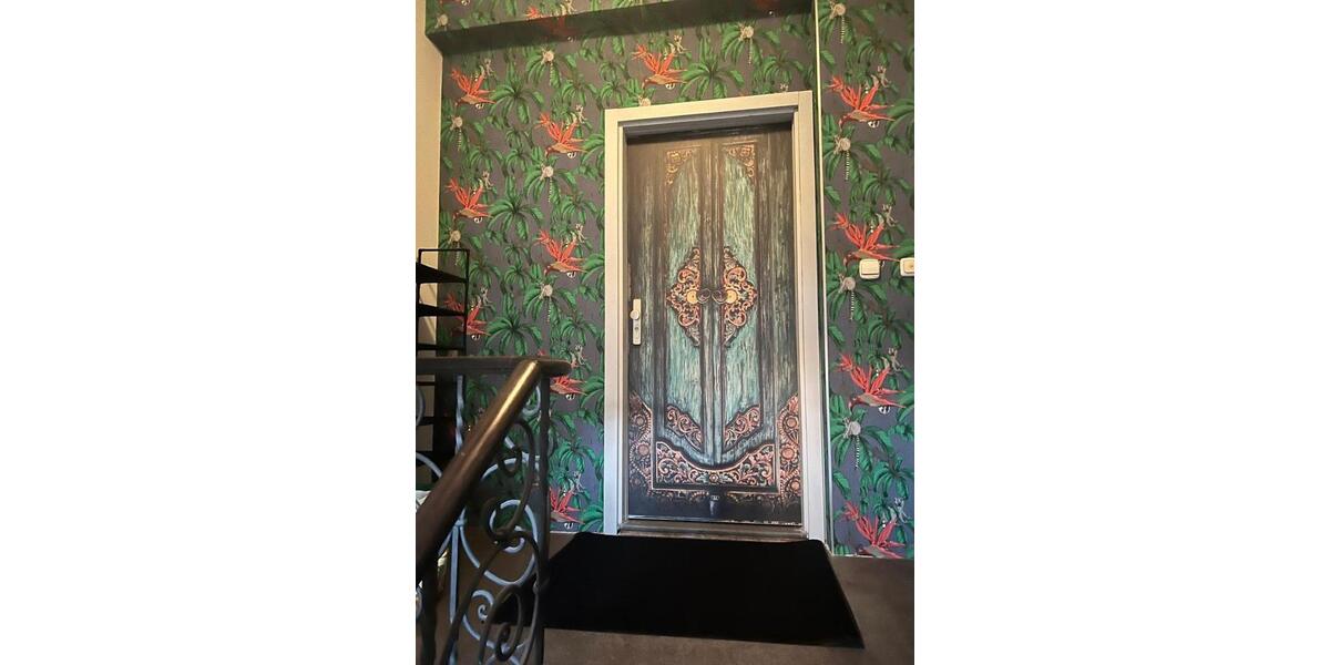 Dachgeschoßwohnung Frankfurt am Main Innenstadt 1 - 5 Zimmer, 140 m&sup2;, 2.200&euro; | Angebot:26264072