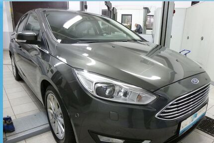 Ford Focus 138.500 km 8.950 &euro; Florstadt­­­ 61197