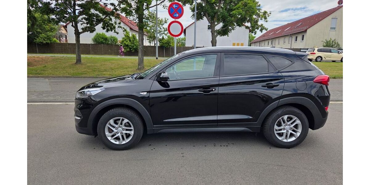 Hyundai TUCSON 124.900 km 12.800 &euro; Rüsselsheim 65428