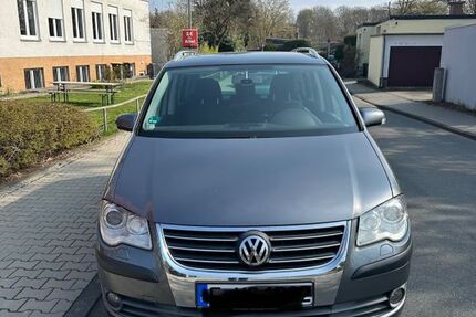 VW Touran 270.000 km 3.600 &euro; Frankfurt am main 60488