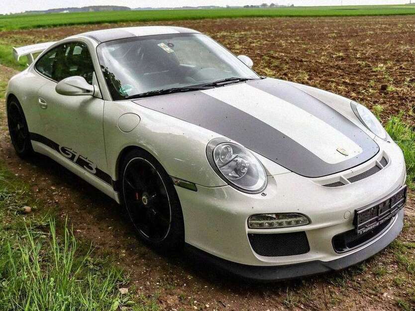 911