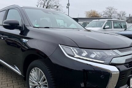 Mitsubishi Outlander PHEV Top 4WD/2Hd/TopZustand 139.100 km 16.999 &euro; Frankfurt 60386