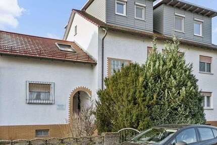 Haus zum Kaufen in Bruchköbel 850.000 € 297.92 m² 10 zimmer