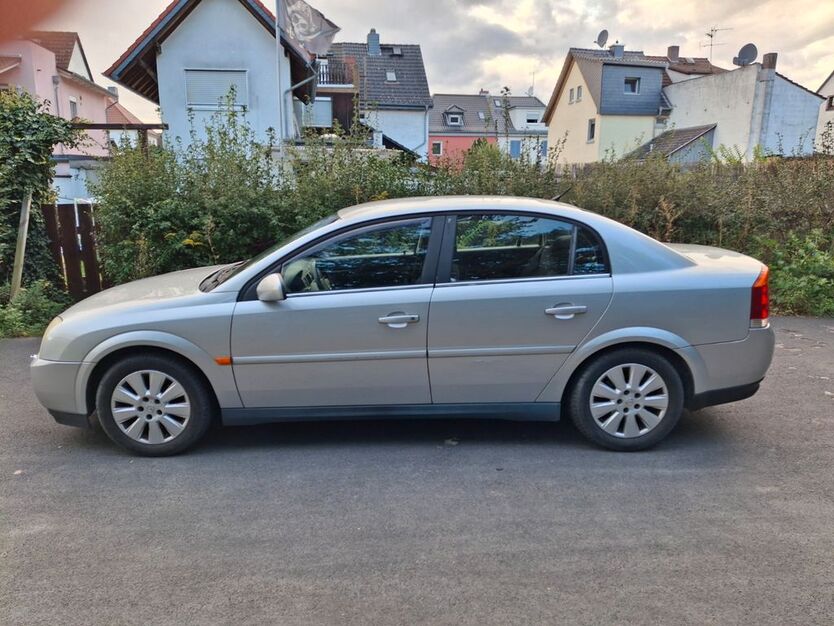 Opel Vectra 133.400 km 1.899 € rüsselsheim 65428