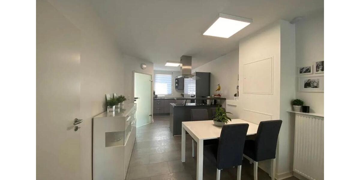 Reihenhaus Hanau Lamboy - 3 Zimmer, 81 m&sup2;, 380.000&euro; | Angebot:27189804